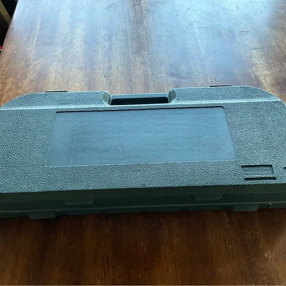 Barbecue Tool Set with Wooden Handles - Picture 2 of 3